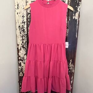 NWT women’s Laundry by Shelli Segal Los Angeles size 6 pink dress.